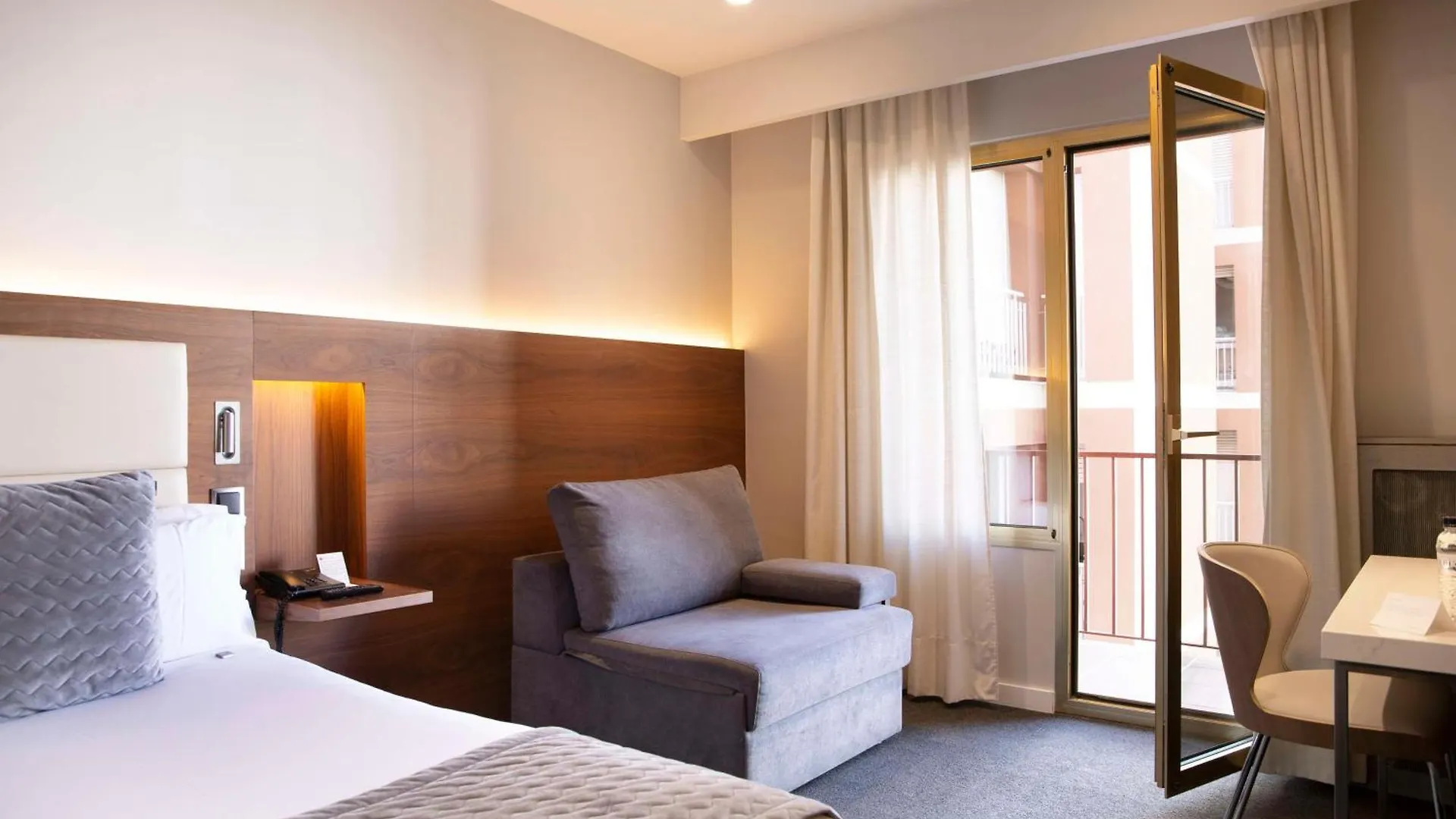 Best Western Premier Hotel Dante Barcelona 4*,  Spain