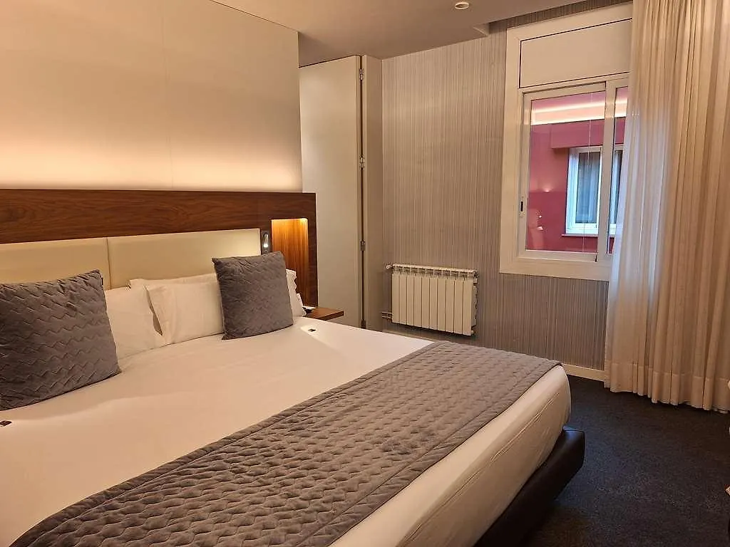 Best Western Premier Hotel Dante Barcelona 4*,