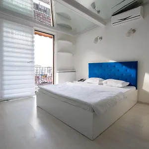 Element 3*, İstanbul Türkiye