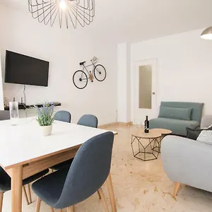 https://tuanfitrin-suite-lobos.es-andalucia.com
