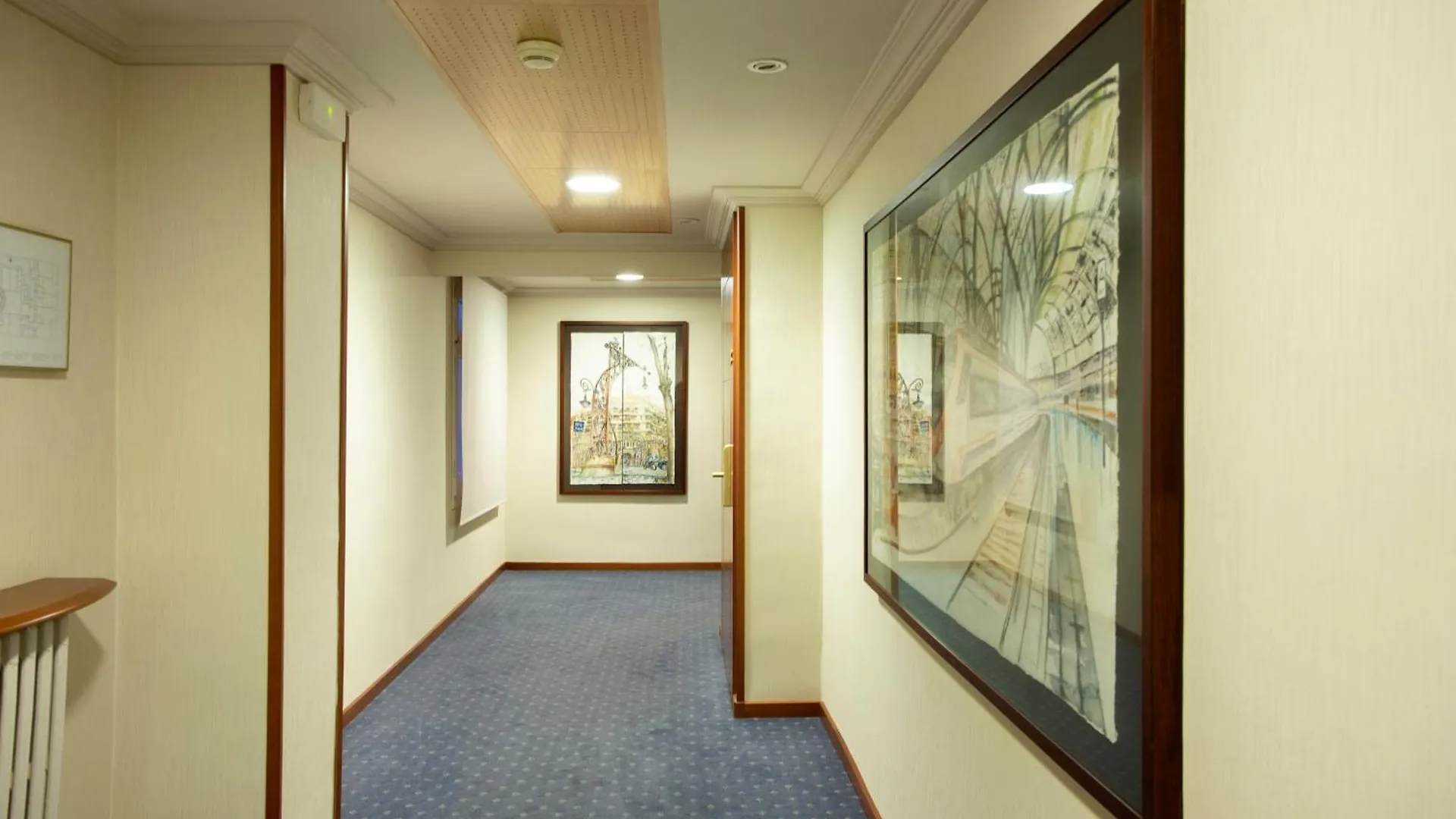 Best Western Premier Hotel Dante Barcellona 4*,