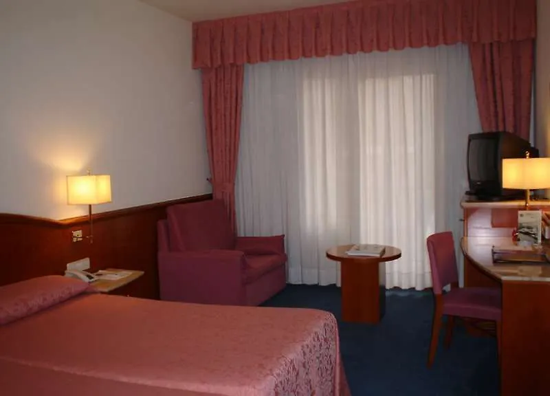 ****  Best Western Premier Hotel Dante Barcelona España