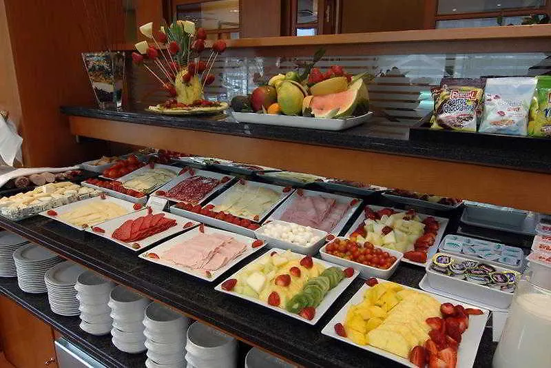 Best Western Premier Hotel Dante Barcelona 4*,