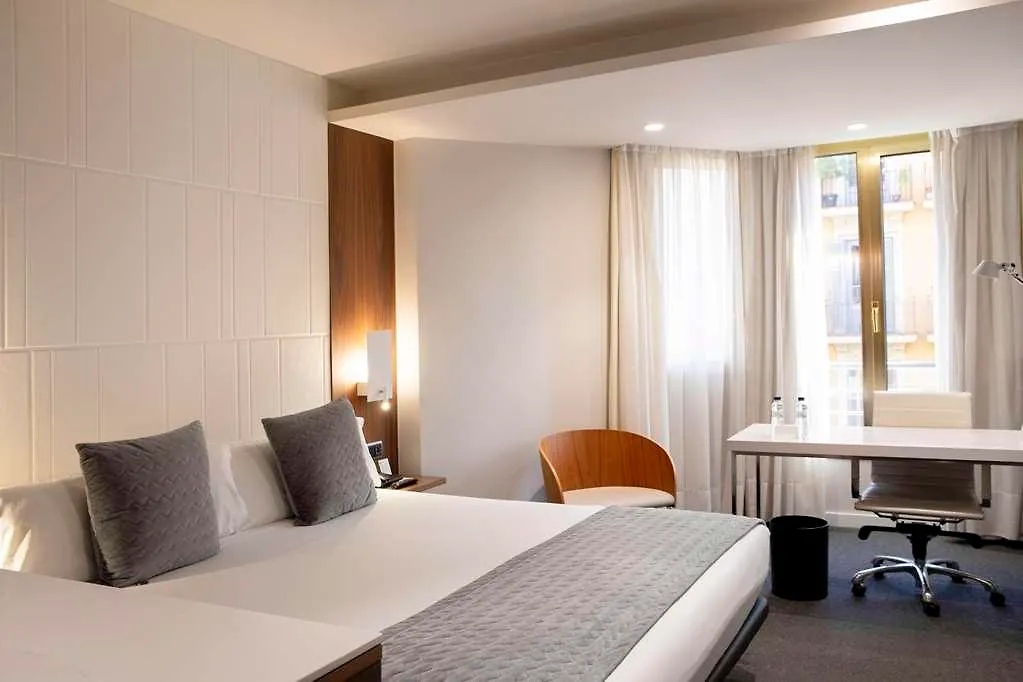 Best Western Premier Hotel Dante Barcelona 4*,